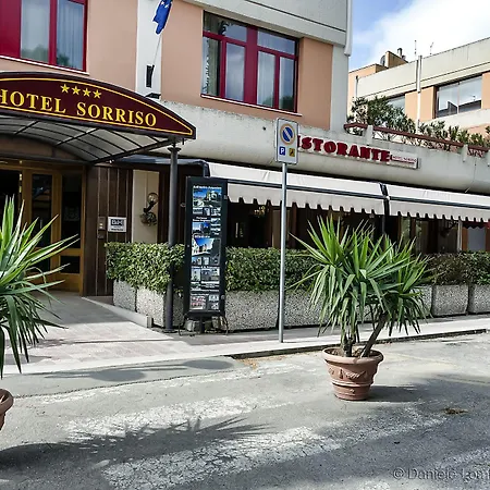 Sorriso 4*